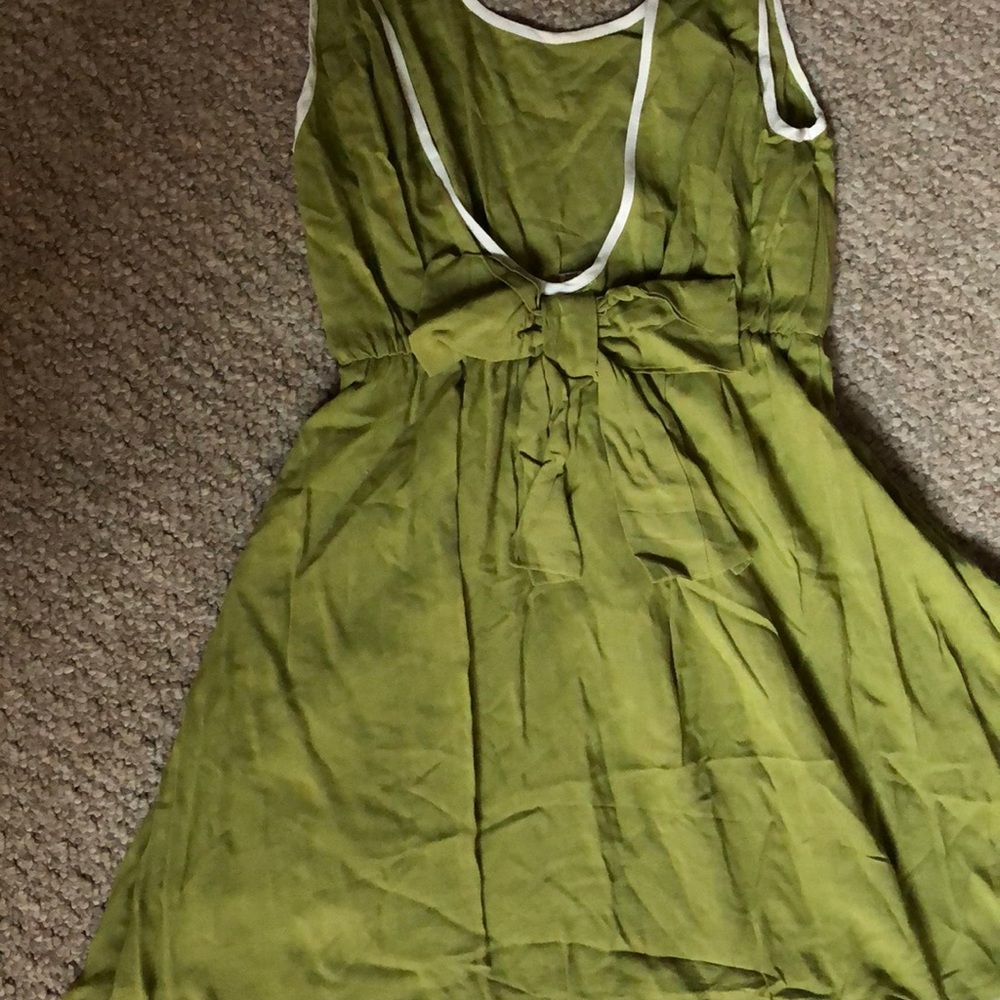 Dress - Picture 3 of 3